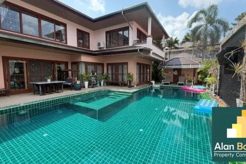 Maison à Pattaya, Thaïlande 4 chambres № 211193