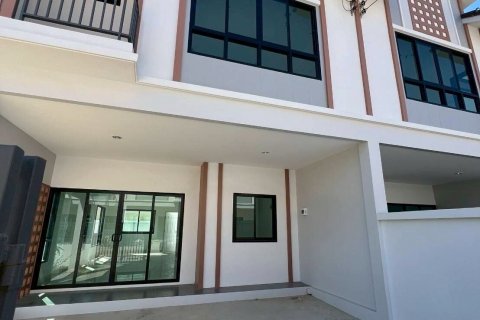 Townhouse in Pattaya, Thailand 3 bedrooms № 145869 - photo 1