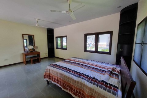 Вилла в Ча-аме, Таиланд с 5 спальнями  № 145867 - фото 12