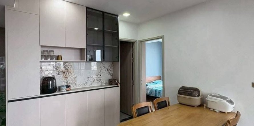 Condo à Huai Khwang, Bangkok, Thaïlande, 2 chambres № 147527