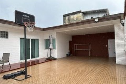 Дом в Чатучаке, Бангкок, Таиланд с 3 спальнями  № 164769 - фото 4