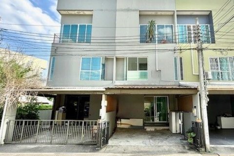Townhouse à Suan Luang, Bangkok, Thaïlande 3 chambres № 159012