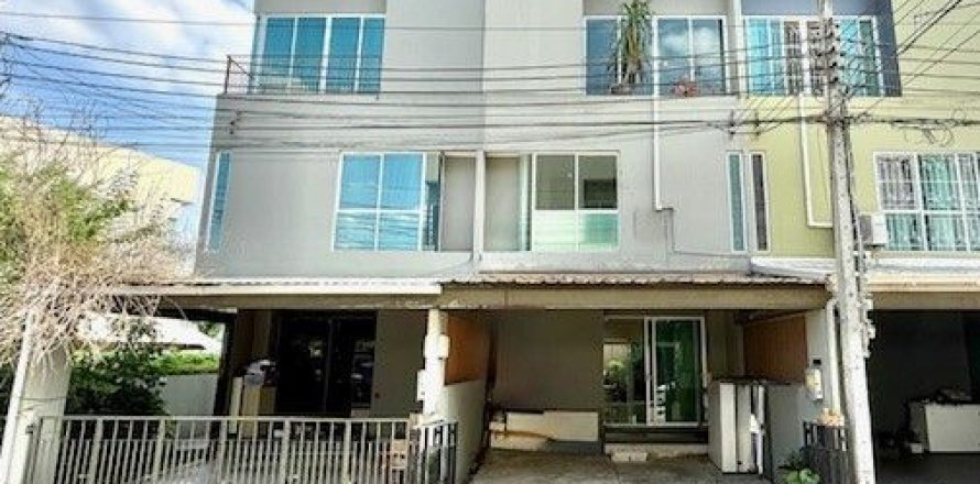 Townhouse à Suan Luang, Bangkok, Thaïlande 3 chambres № 159012
