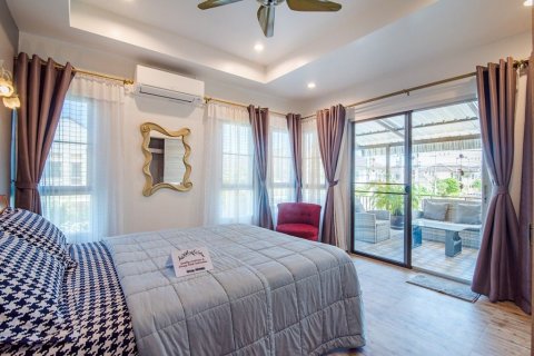 Villa in Hua Hin, Thailand 4 bedrooms № 159011 - photo 14