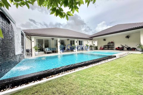 Maison à Pattaya, Thaïlande 6 chambres № 196563 - photo 3