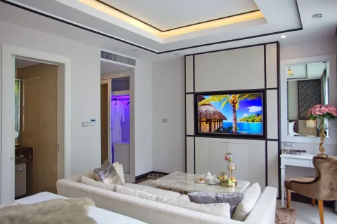 Condo in Phuket, Thailand, 2 bedrooms  № 151975 - photo 3