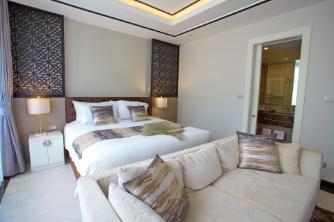 Condo in Phuket, Thailand, 2 bedrooms  № 151975 - photo 7