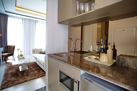 Condo in Phuket, Thailand, 2 bedrooms  № 151975 - photo 4