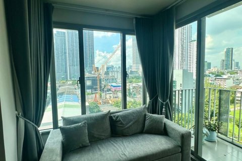 Studio dans le Condo à Watthana, Bangkok, Thaïlande  № 151980 - photo 4