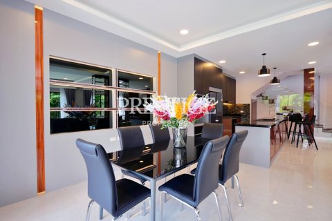 บ้านในพัทยา, ประเทศไทย 4 ห้องนอน № 197638 - รูปถ่าย 9