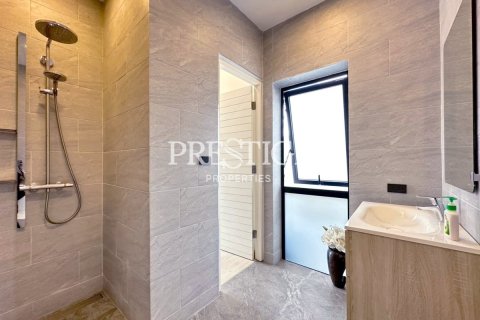 House in Pattaya, Thailand 2 bedrooms № 197636 - photo 19