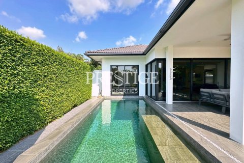 House in Pattaya, Thailand 2 bedrooms № 197636 - photo 2