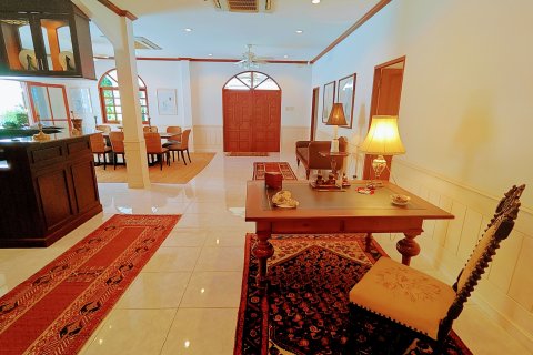 Вилла в Хуа Хине, Таиланд с 6 спальнями  № 136171 - фото 3