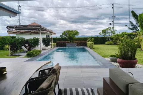 Вилла в Хуа Хине, Таиланд с 4 спальнями  № 136451 - фото 2