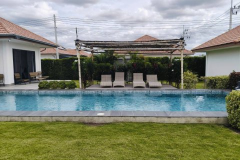 Вилла в Хуа Хине, Таиланд с 4 спальнями  № 136451 - фото 27