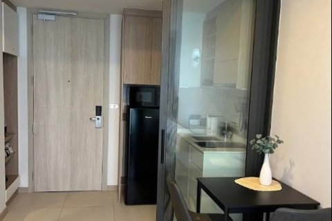 Apartamento de 2 habitaciones en Pattaya, Tailandia № 180338 - foto 3