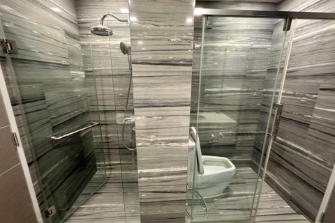 Condo in Watthana, Bangkok, Thailand, 3 bedrooms  № 159528 - photo 15