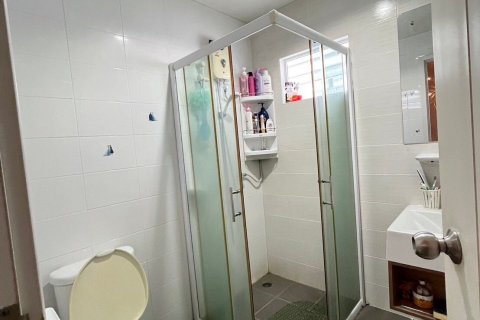 Townhouse in Bangkok, Thailand 3 bedrooms № 159527 - photo 16