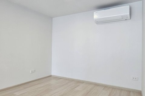 Studio in the Condo in Phaya Thai, Bangkok, Thailand № 163191 - photo 18