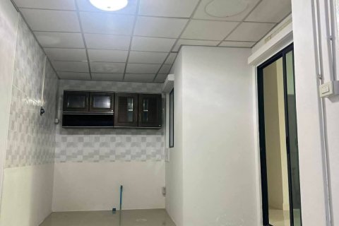 Таунхаус в Буенг Куме, Бангкок, Таиланд с 3 спальнями  № 163189 - фото 2