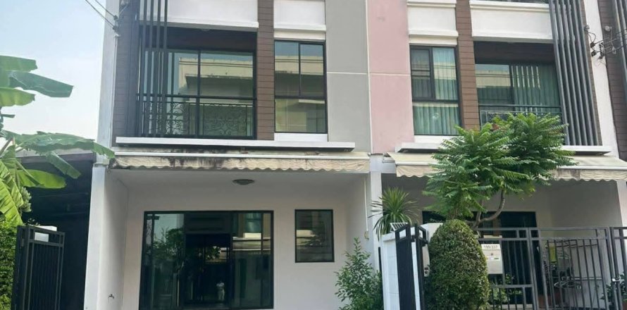 Таунхаус в Буенг Куме, Бангкок, Таиланд с 3 спальнями  № 163189