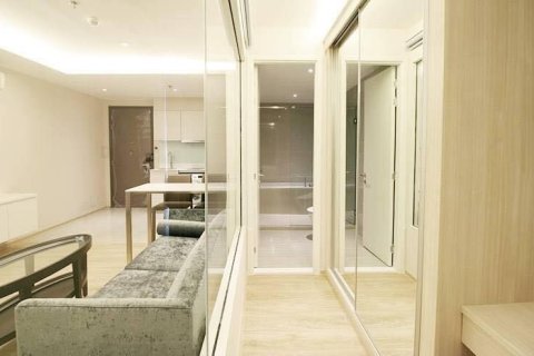 Studio dans le Condo à Watthana, Bangkok, Thaïlande  № 163192 - photo 5