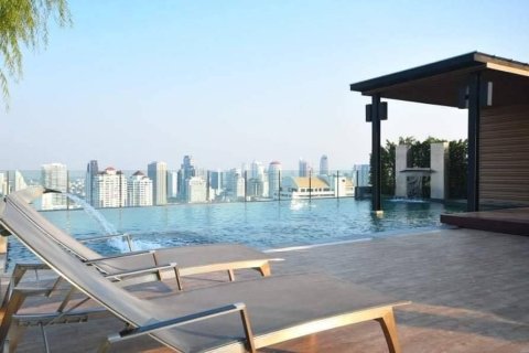 Studio dans le Condo à Watthana, Bangkok, Thaïlande  № 163192 - photo 11