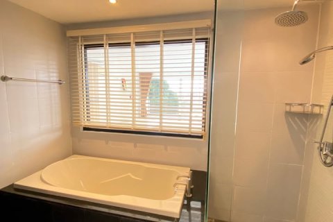 Apartment in Pattaya, Thailand 3 rooms № 179146 - photo 12