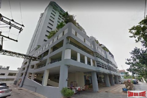 Apartment in Bangkok, Thailand 2 bedrooms № 192805