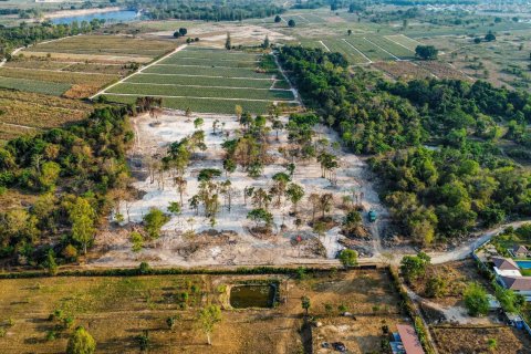Land in Hua Hin, Thailand 30400 sq.m. № 163512 - photo 15