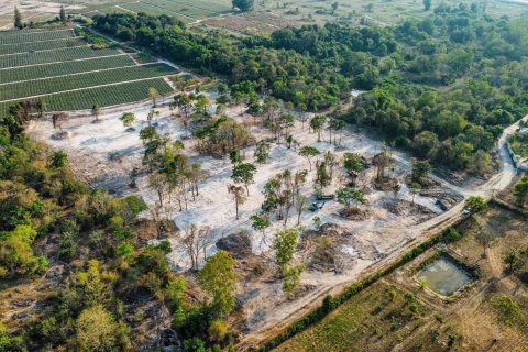 Land in Hua Hin, Thailand 30400 sq.m. № 163512 - photo 8