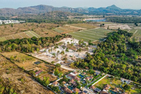 Land in Hua Hin, Thailand 30400 sq.m. № 163512 - photo 16