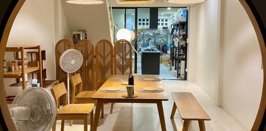 Townhouse à Sathon, Bangkok, Thaïlande 5 chambres № 163514