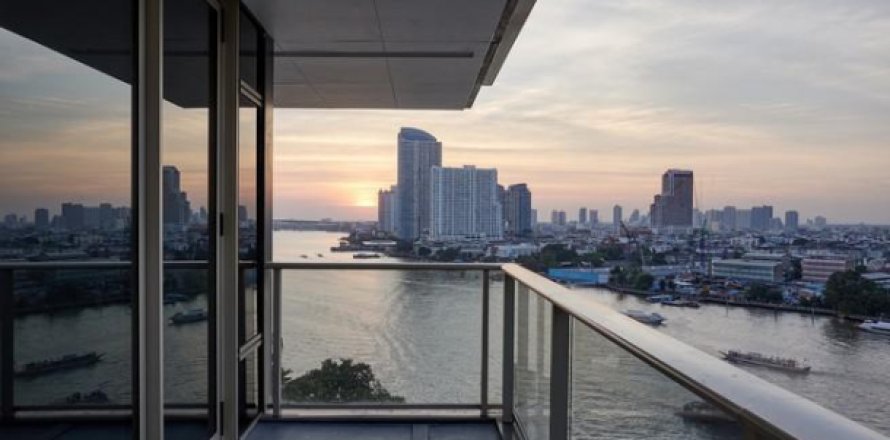 Apartment in Bangkok, Thailand 4 bedrooms № 194044