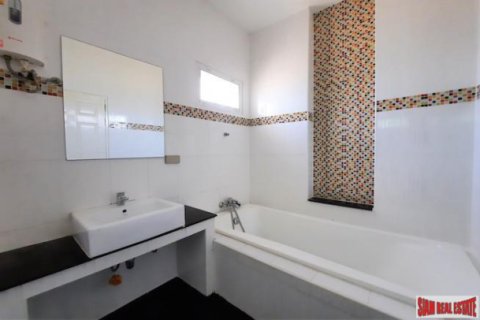 Villa in Ao Nang, Thailand 19 bedrooms № 194047 - photo 3