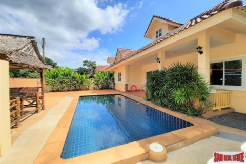 Villa in Ao Nang, Thailand 19 bedrooms № 194047