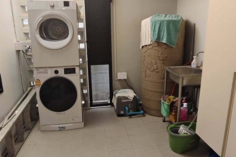 Townhouse in Bangkok, Thailand 3 bedrooms № 171681 - photo 14