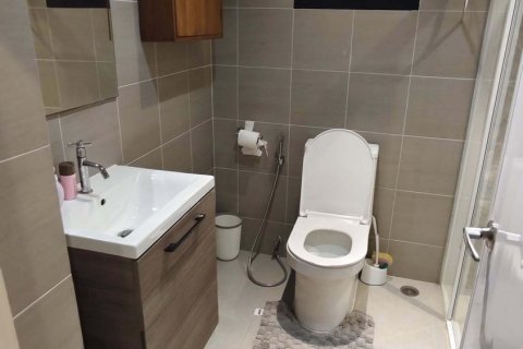 Townhouse in Bangkok, Thailand 3 bedrooms № 171681 - photo 12