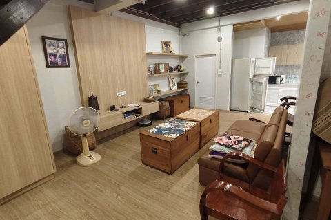 Townhouse in Bangkok, Thailand 3 bedrooms № 171681 - photo 2