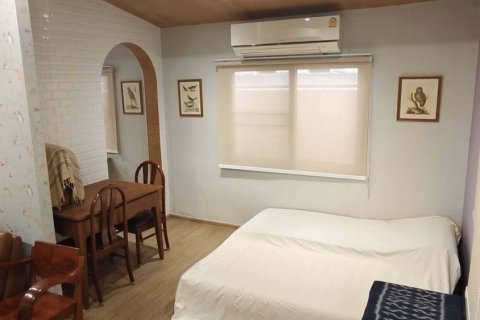 Townhouse in Bangkok, Thailand 3 bedrooms № 171681 - photo 6