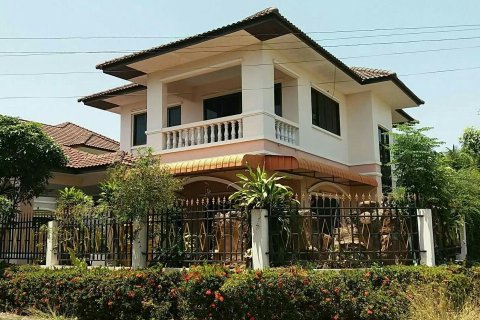 Maison à Khon Kaen, Thaïlande 3 chambres № 171682