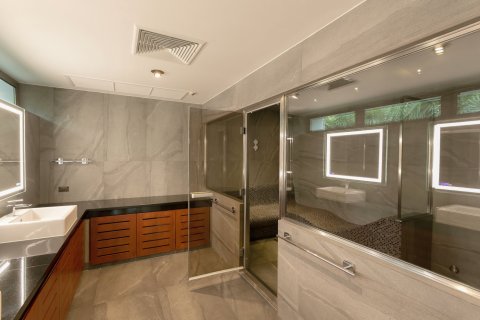 House in Bang Tao, Thailand 4 bedrooms № 153836 - photo 9