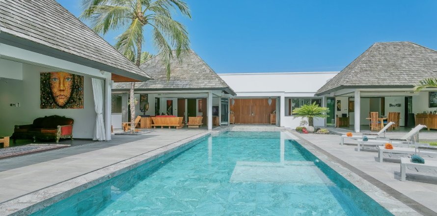 House in Bang Tao, Thailand 4 bedrooms № 153836