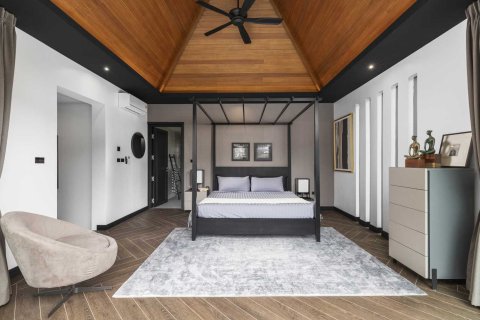 House in Rawai, Thailand 4 bedrooms № 153840 - photo 14