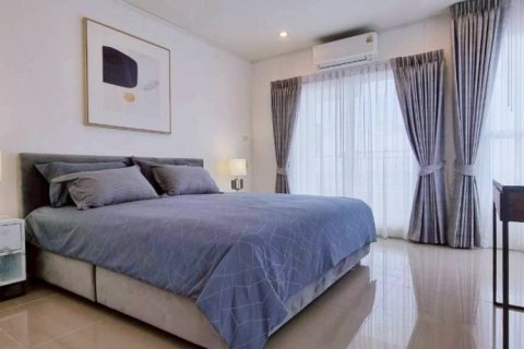 Condo in Bang Lamung, Thailand, 3 bedrooms  № 151011 - photo 9