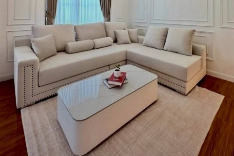 House in Pattaya, Thailand 4 bedrooms № 144254 - photo 3