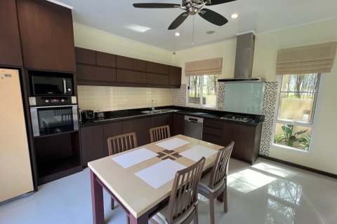Villa in Phuket, Thailand 3 bedrooms № 173704 - photo 15