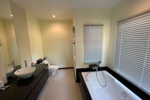 Villa in Phuket, Thailand 3 bedrooms № 173704 - photo 19