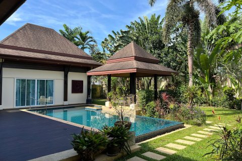 Villa in Phuket, Thailand 3 bedrooms № 173704