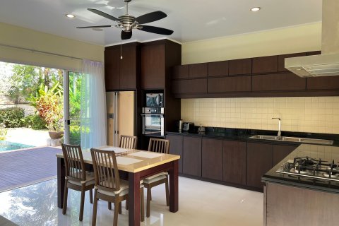 Villa in Phuket, Thailand 3 bedrooms № 173704 - photo 9